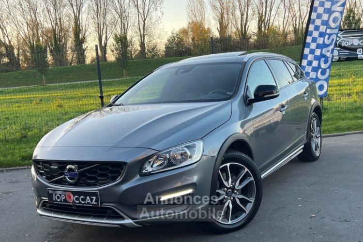 Volvo V60 CROSS COUNTRY D3 2L TDI 150CH XENIUM 12/2015 - TOIT OUVRANT - CAMERA - CUIR - <small></small> 13.990 € <small>TTC</small> - #1