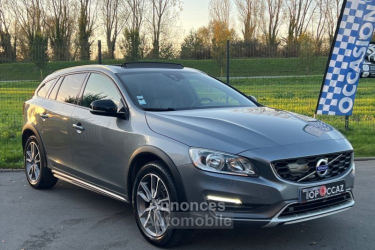 Volvo V60 CROSS COUNTRY D3 2L TDI 150CH XENIUM 12/2015 - TOIT OUVRANT - CAMERA - CUIR - <small></small> 13.990 € <small>TTC</small> - #2