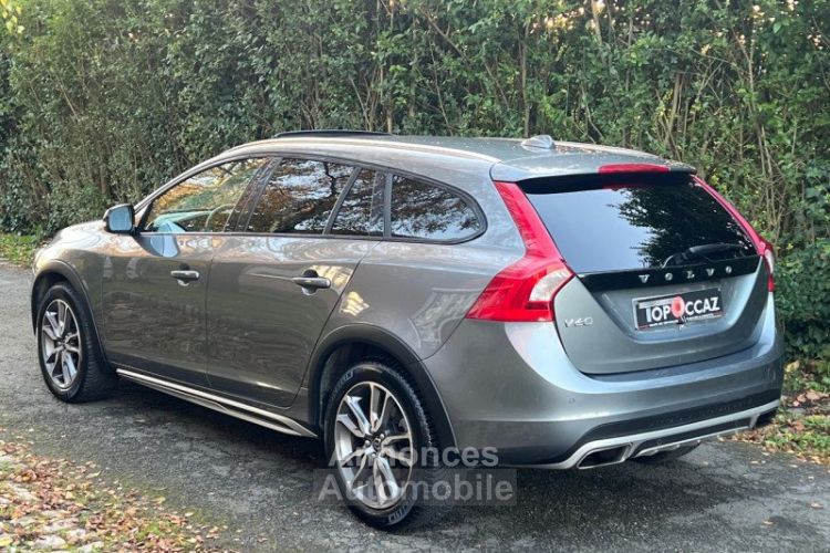 Volvo V60 CROSS COUNTRY D3 2L TDI 150CH XENIUM 12/2015 - TOIT OUVRANT - CAMERA - CUIR - <small></small> 13.990 € <small>TTC</small> - #4