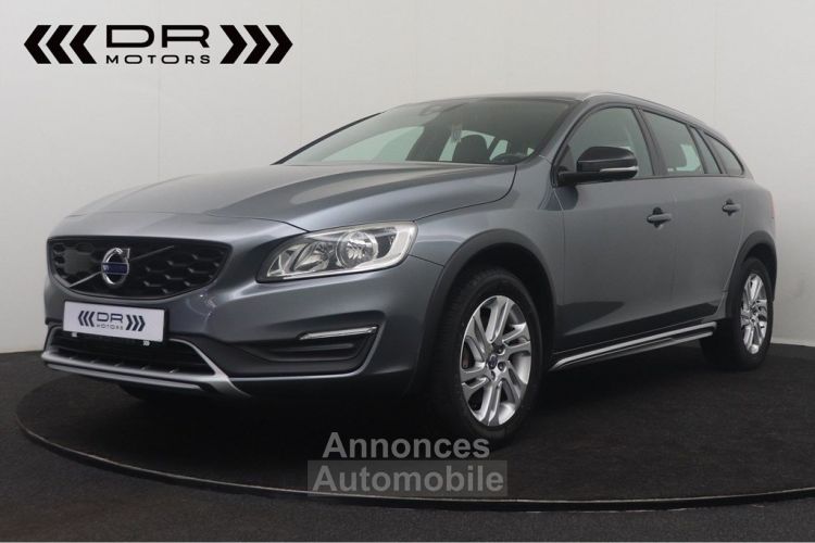 Volvo V60 Cross Country D3 - LEDER NAVI - <small></small> 14.995 € <small>TTC</small> - #1