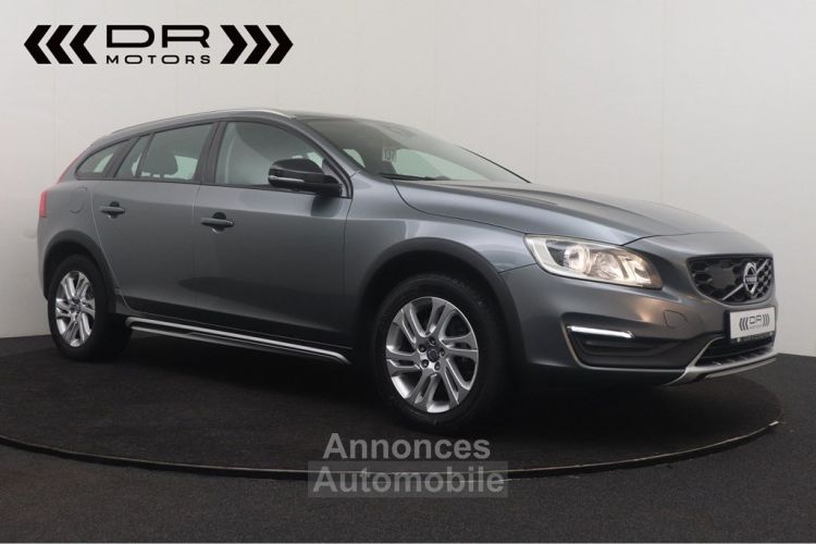 Volvo V60 Cross Country D3 - LEDER NAVI - <small></small> 14.995 € <small>TTC</small> - #3