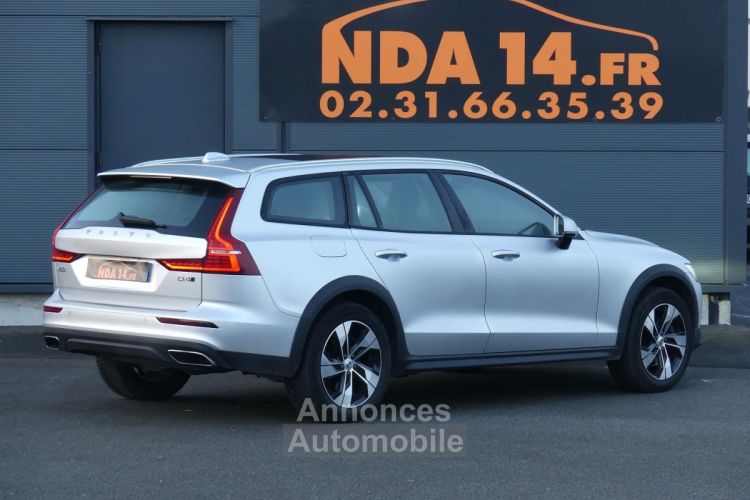 Volvo V60 CROSS COUNTRY D4 AWD 190CH PRO GEARTRONIC - <small></small> 29.990 € <small>TTC</small> - #3