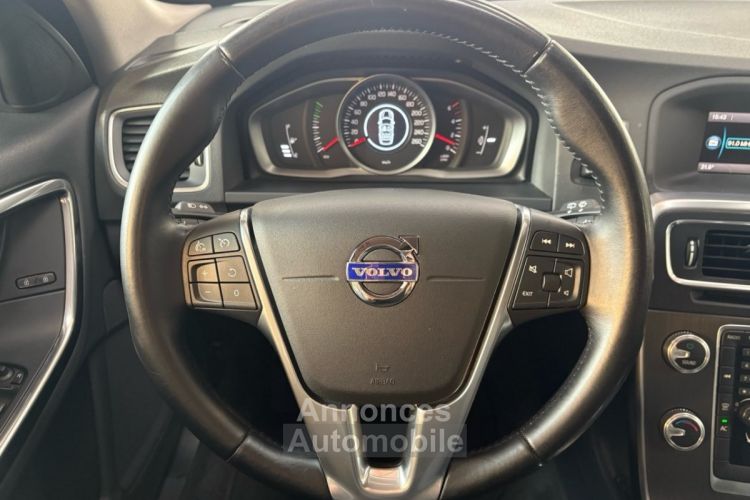 Volvo V60 D3 150CH MOMENTUM - <small></small> 12.690 € <small>TTC</small> - #10