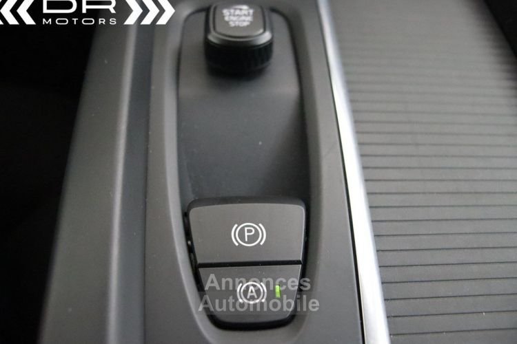Volvo V60 D3 Kinetic - NAVIGATIE BLUETOOTH MIRROR LINK - <small></small> 19.495 € <small>TTC</small> - #27