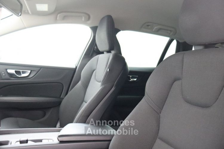 Volvo V60 D3 Kinetic - NAVIGATIE BLUETOOTH MIRROR LINK - <small></small> 18.495 € <small>TTC</small> - #35