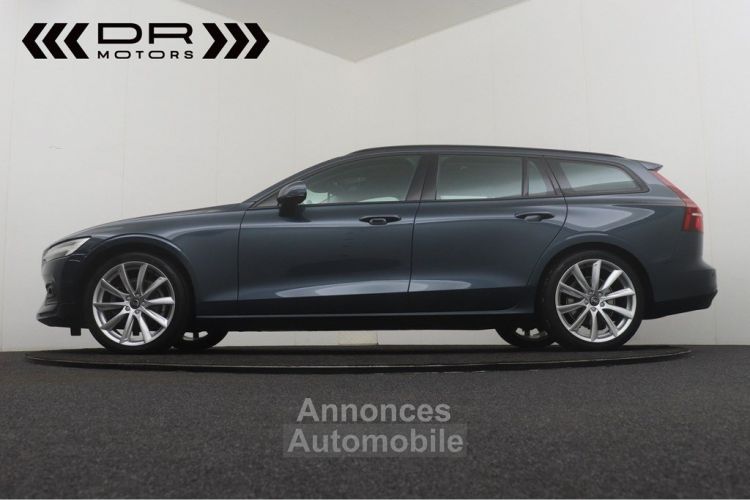 Volvo V60 D3 MOMENTUM - LEDER LED NAVI MIRRORLINK - <small></small> 24.495 € <small>TTC</small> - #4