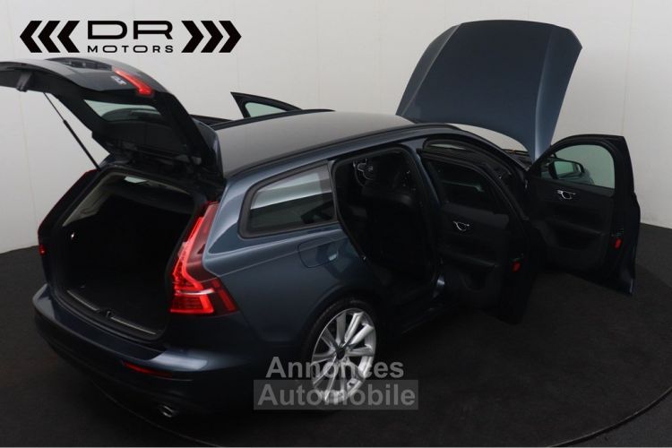 Volvo V60 D3 MOMENTUM - LEDER LED NAVI MIRRORLINK - <small></small> 24.495 € <small>TTC</small> - #10