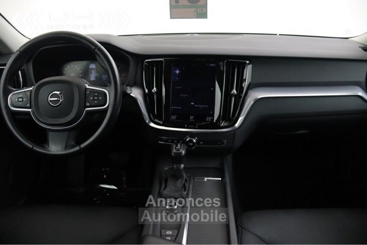 Volvo V60 D3 MOMENTUM - LEDER LED NAVI MIRRORLINK - <small></small> 24.495 € <small>TTC</small> - #16