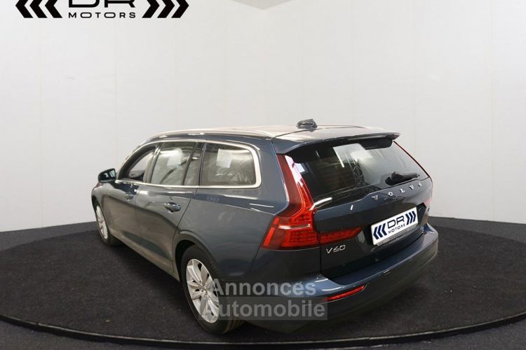 Volvo V60 D3 MOMENTUM - LEDER LED NAVI MIRRORLINK - <small></small> 27.495 € <small>TTC</small> - #2