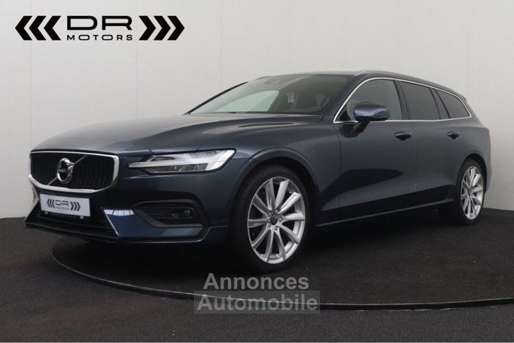 Volvo V60 D3 MOMENTUM - LEDER LED NAVI MIRRORLINK KEYLESS ENTRY TREKHAAK - <small></small> 27.495 € <small>TTC</small> - #1