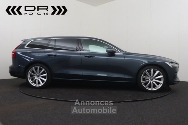 Volvo V60 D3 MOMENTUM - LEDER LED NAVI MIRRORLINK KEYLESS ENTRY TREKHAAK - <small></small> 27.495 € <small>TTC</small> - #4