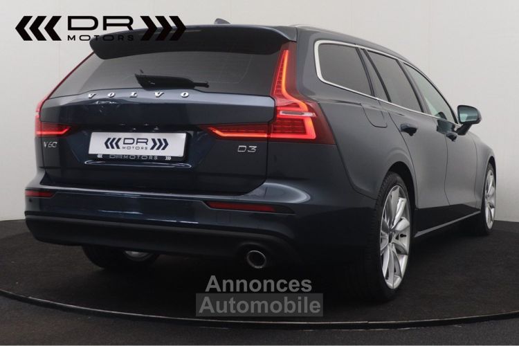 Volvo V60 D3 MOMENTUM - LEDER LED NAVI MIRRORLINK KEYLESS ENTRY TREKHAAK - <small></small> 27.495 € <small>TTC</small> - #5