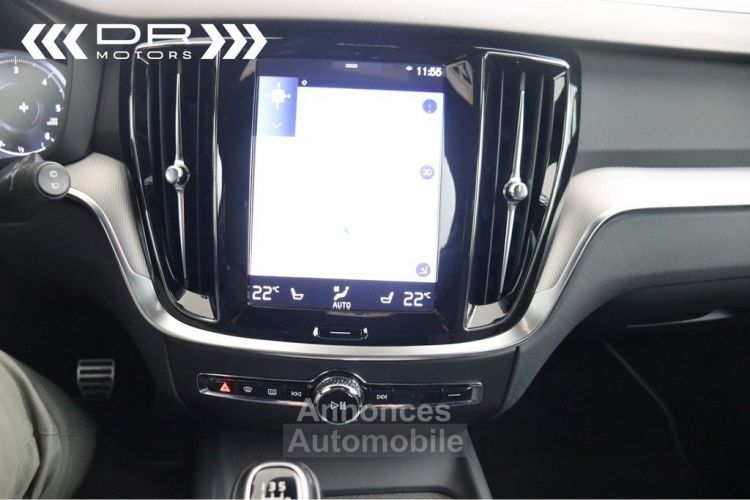 Volvo V60 D3 R DESIGN - LEDER LED APPLE CARPLAY / ANDROID TOPSTAAT - <small></small> 22.495 € <small>TTC</small> - #17