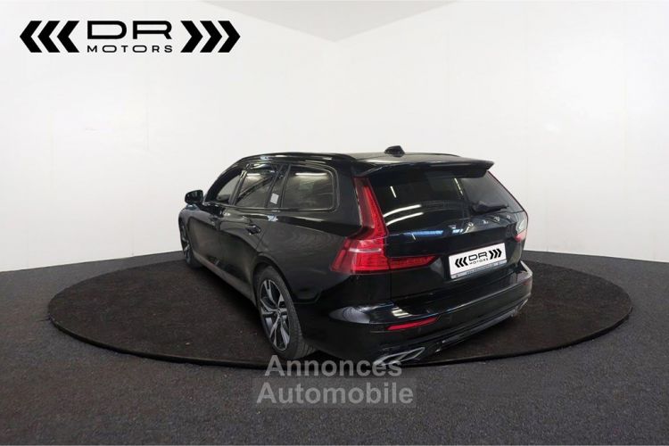 Volvo V60 D3 R DESIGN - LEDER LED MIRROR LINK - <small></small> 23.495 € <small>TTC</small> - #3