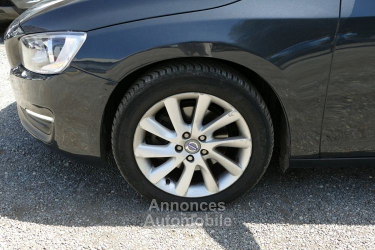 Volvo V60 D4 181 Ch MOMENTUM GEARTRONIC BVA - <small></small> 11.990 € <small>TTC</small> - #12