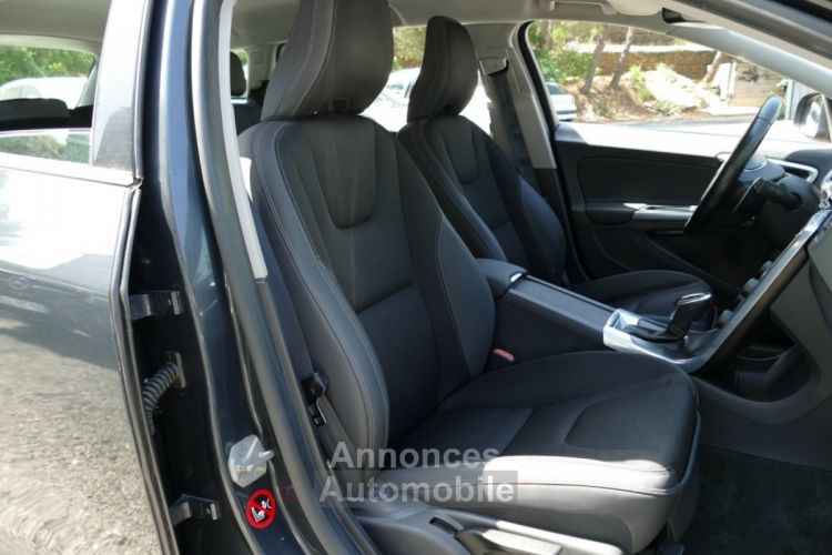 Volvo V60 D4 181 Ch MOMENTUM GEARTRONIC BVA - <small></small> 11.990 € <small>TTC</small> - #15