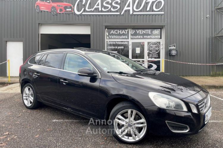 Volvo V60 D5 215 cv SE LUXE NAV 2.4 TD BVM-6 TBE - <small></small> 13.990 € <small>TTC</small> - #1