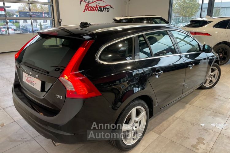 Volvo V60 D5 2.4 TDi GEARTRONIC 205cv-BVA-2011 - <small></small> 7.900 € <small>TTC</small> - #4