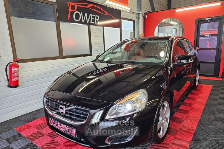 Volvo V60 d5 awd 195001KMS - <small></small> 10.990 € <small>TTC</small> - #1