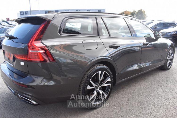 Volvo V60 T6 AWD 253 + 87CH R-DESIGN GEARTRONIC - <small></small> 31.880 € <small>TTC</small> - #2