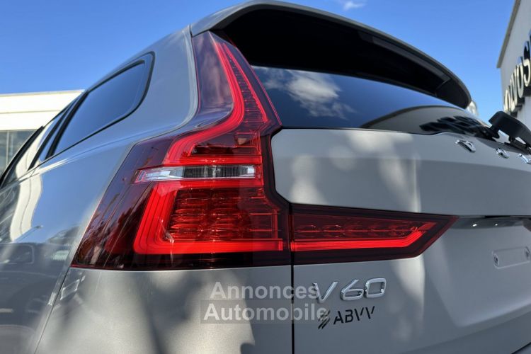 Volvo V60 T6 AWD Hybride Rechargeable 253 ch + 145 ch Geartronic 8 Plus Style Dark - <small></small> 64.690 € <small>TTC</small> - #13