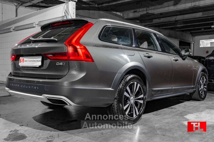 Volvo V90 Cross Country D4 AWD Pro Geartro ACC-LED-Apple-360 - <small></small> 33.290 € <small>TTC</small> - #4