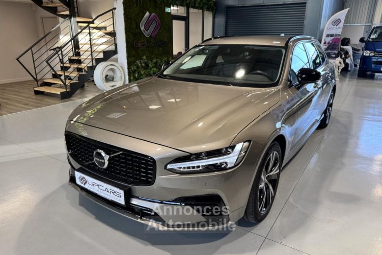 Volvo V90 II T8 AWD Recharge 303 + 87ch R-Design Expression Geartronic - <small></small> 42.500 € <small></small> - #1