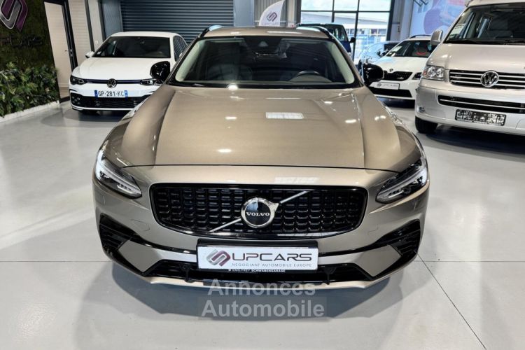 Volvo V90 II T8 AWD Recharge 303 + 87ch R-Design Expression Geartronic - <small></small> 42.500 € <small></small> - #2