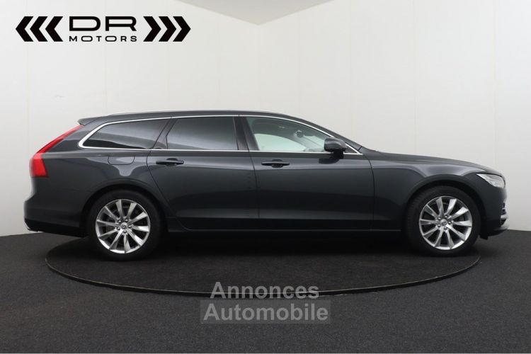 Volvo V90 T8 PLUG-IN - 46gr CO2 MOMENTUM LEDER NAVI - <small></small> 27.995 € <small>TTC</small> - #8