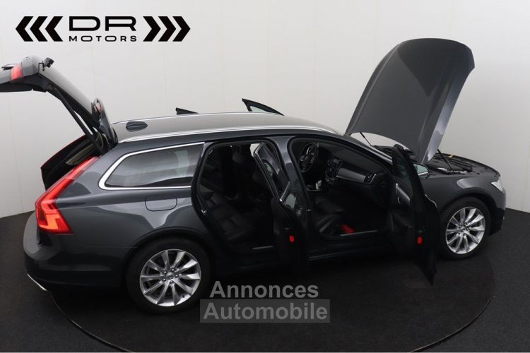 Volvo V90 T8 PLUG-IN - 46gr CO2 MOMENTUM LEDER NAVI - <small></small> 27.995 € <small>TTC</small> - #10