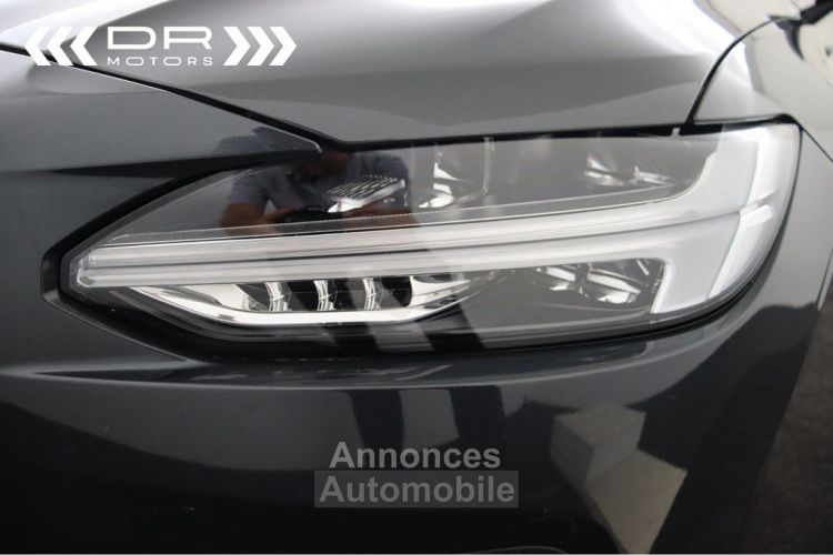 Volvo V90 T8 PLUG-IN - 46gr CO2 MOMENTUM LEDER NAVI - <small></small> 27.995 € <small>TTC</small> - #46