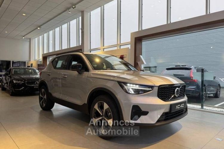 Volvo XC40 B3 163 ch DCT7 Ultimate - <small></small> 47.990 € <small>TTC</small> - #3