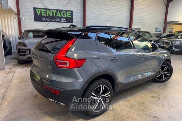 Volvo XC40 D4 AWD AdBlue 190 ch Geartronic 8 R-Design - <small></small> 18.900 € <small>TTC</small> - #17