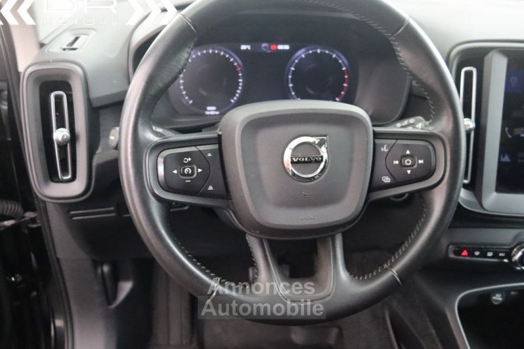 Volvo XC40 T2 MOMENTUM CORE - BLUETOOTH DAB - <small></small> 25.995 € <small>TTC</small> - #29