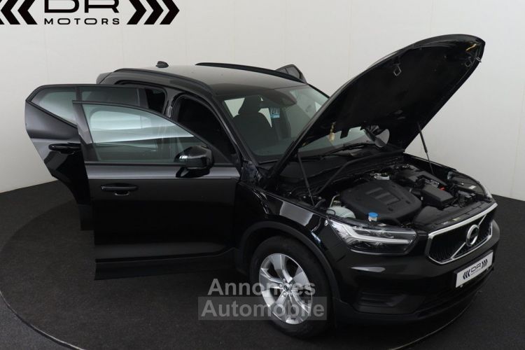 Volvo XC40 T2 MOMENTUM CORE - NAVI DAB - <small></small> 21.995 € <small>TTC</small> - #10