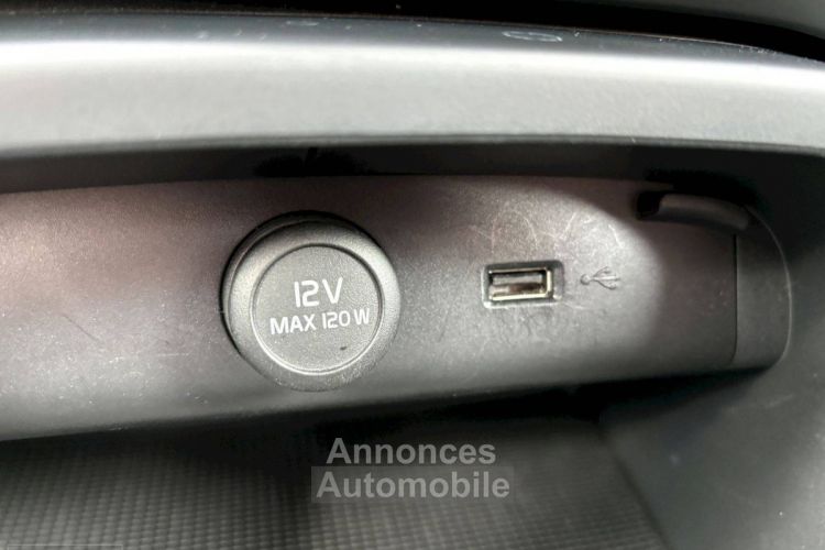 Volvo XC40 T3 156 ch  - <small></small> 25.480 € <small>TTC</small> - #24