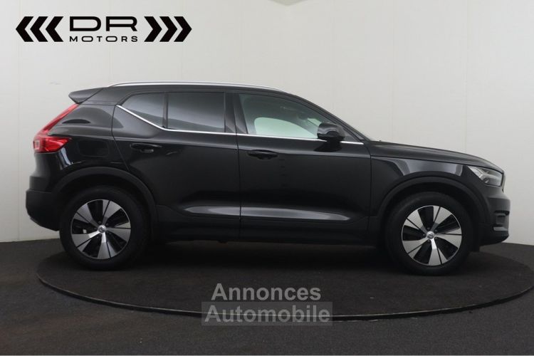 Volvo XC40 T4 RECHARGE PHEV MOMENTUM PRO - NAVI LED LEDER APPLE CARPLAY KEYLESS ENTRY - <small></small> 28.995 € <small>TTC</small> - #2