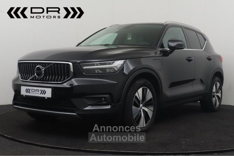 Volvo XC40 T5 RECHARGE Twin Engine - MOMENTUM PRO NAVI LED LEDER - <small></small> 28.995 € <small>TTC</small> - #1