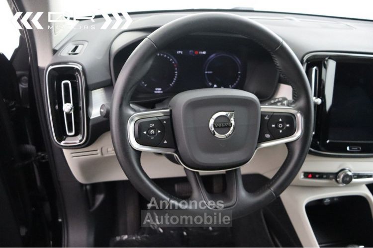 Volvo XC40 T5 RECHARGE Twin Engine - MOMENTUM PRO NAVI LED LEDER - <small></small> 28.995 € <small>TTC</small> - #28