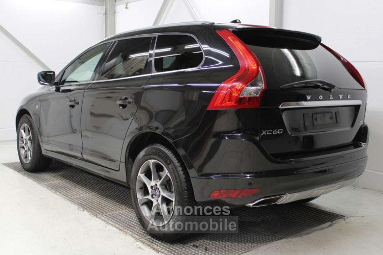 Volvo XC60 2.4 D4 Ocean Race ~ Pano PDC Navi Airco - <small></small> 11.990 € <small>TTC</small> - #7