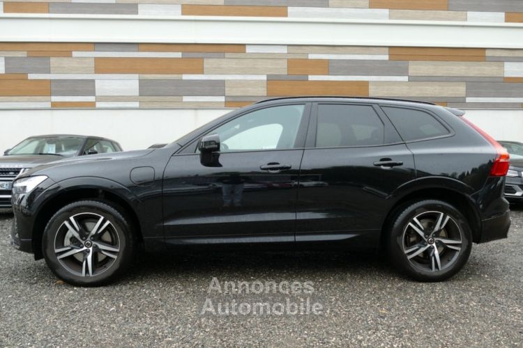 Volvo XC60 AWD T6 RECHARGE 253 + 145 Ch R DESIGN GEARTRONIC 8 TOIT OUVRANT - <small></small> 42.990 € <small>TTC</small> - #2