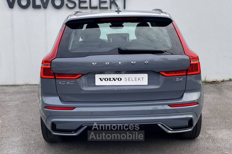 Volvo XC60 B4 197 ch Geartronic 8 Plus Style Dark - <small></small> 40.900 € <small>TTC</small> - #4