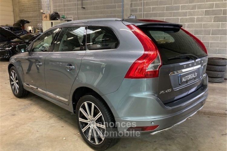Volvo XC60 D5 AWD 220 ch Summum Geartronic A - <small></small> 22.900 € <small>TTC</small> - #2