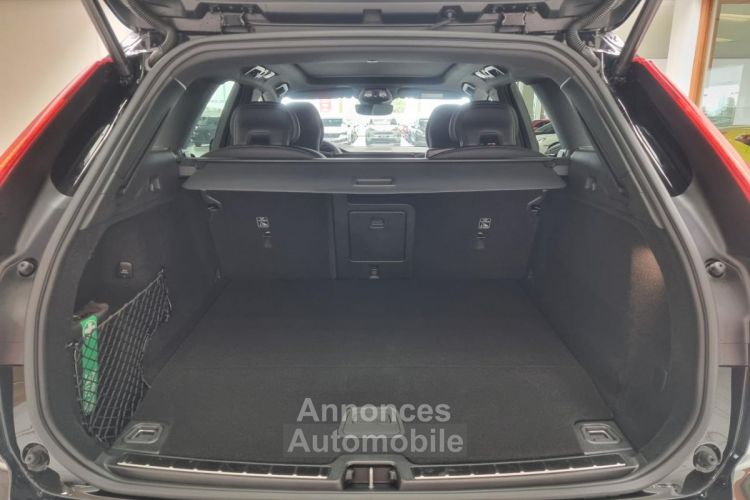 Volvo XC60 II (2) T6 RECHARGE AWD 253 + 145 BLACK EDITION GEARTRONIC 8 - <small></small> 59.900 € <small></small> - #12