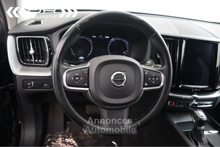 Volvo XC60 T4 GEARTRONIC MOMENTUM - LED NAVI APPLE CARPLAY/ANDROID AUTO - <small></small> 24.995 € <small>TTC</small> - #33