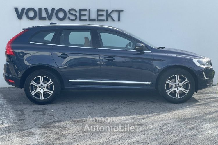 Volvo XC60 T5 245 ch S&S Summum Geartronic A - <small></small> 23.889 € <small>TTC</small> - #3