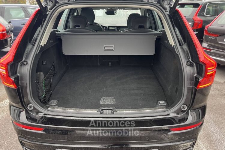 Volvo XC60 T6 Recharge AWD 253 ch + 145 ch Geartronic 8 Ultimate Style Dark - <small></small> 65.800 € <small>TTC</small> - #4