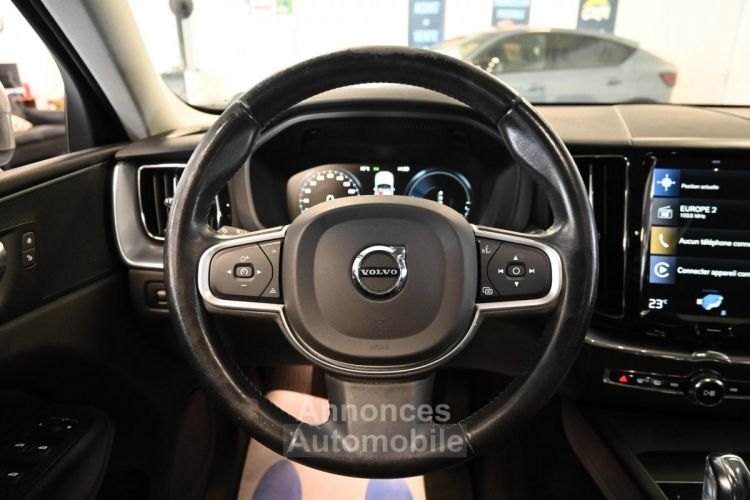 Volvo XC60 T8 Twin Engine 303 ch + 87 ch Geartronic 8 Momentum - <small></small> 23.996 € <small>TTC</small> - #10