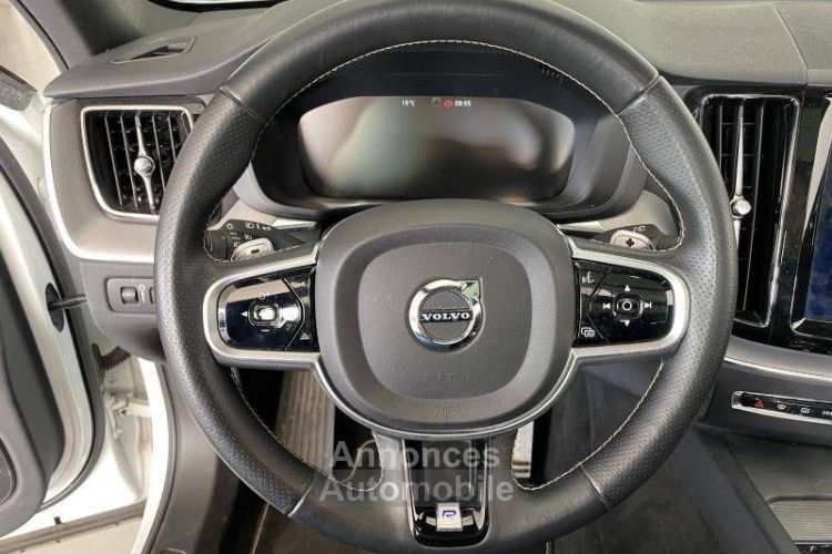 Volvo XC60 T8 Twin Engine 303 ch + 87 Geartronic 8 R-Design - <small></small> 35.990 € <small>TTC</small> - #13