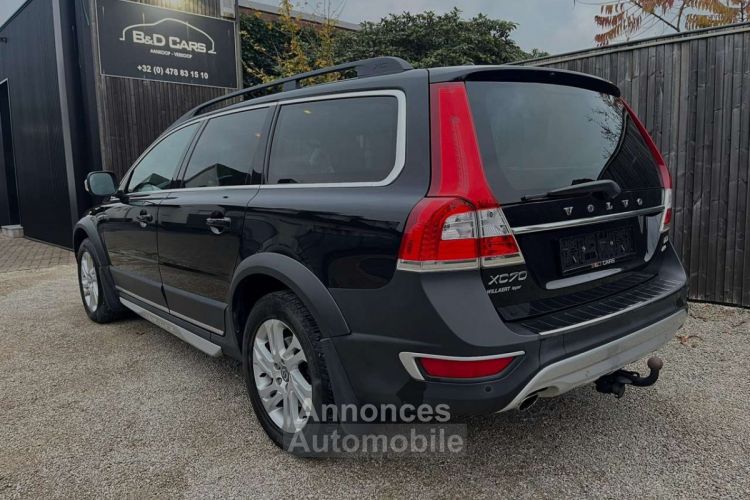 Volvo XC70 2.4 D5 AWD LICHTE VRACHT-UTILITAIRE - <small></small> 15.990 € <small>TTC</small> - #2